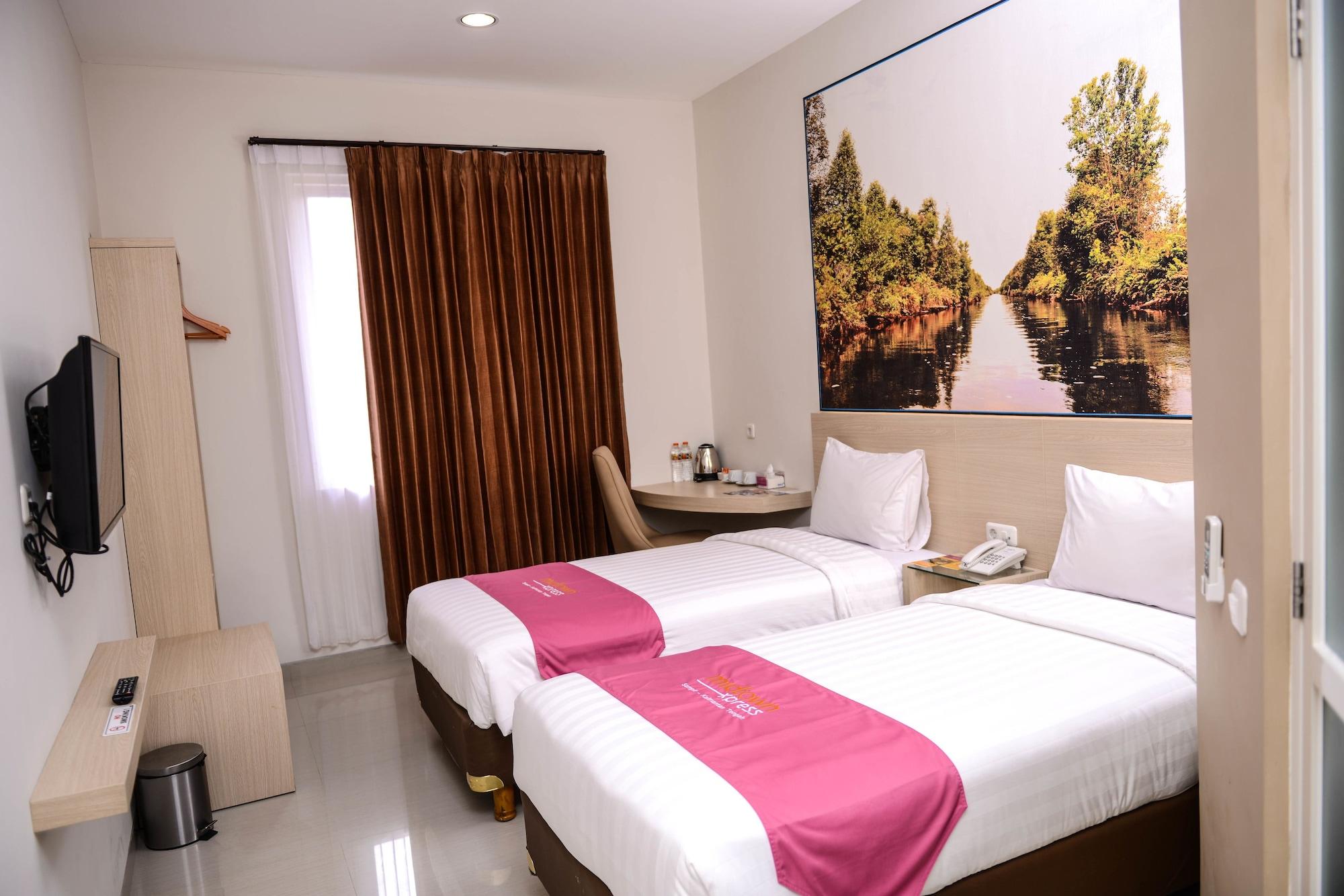 Midtown Xpress Sampit - Kalimantan Tengah Kültér fotó