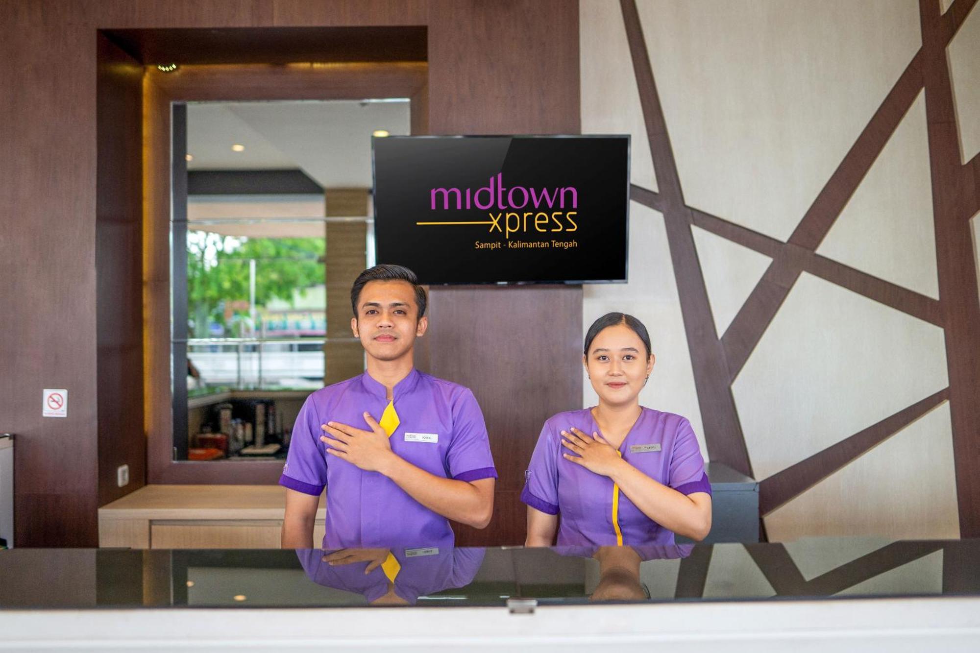 Midtown Xpress Sampit - Kalimantan Tengah Kültér fotó